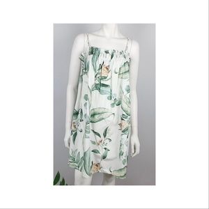 🌿H&M🌿 Size S Spaghetti strap Leaf Print Dress